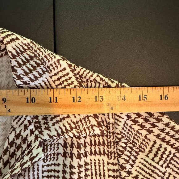 Vintage 70s Women's Brown Houndstooth Print Short Sleeve Polyester Blouse, Small - Picture 3 of 5